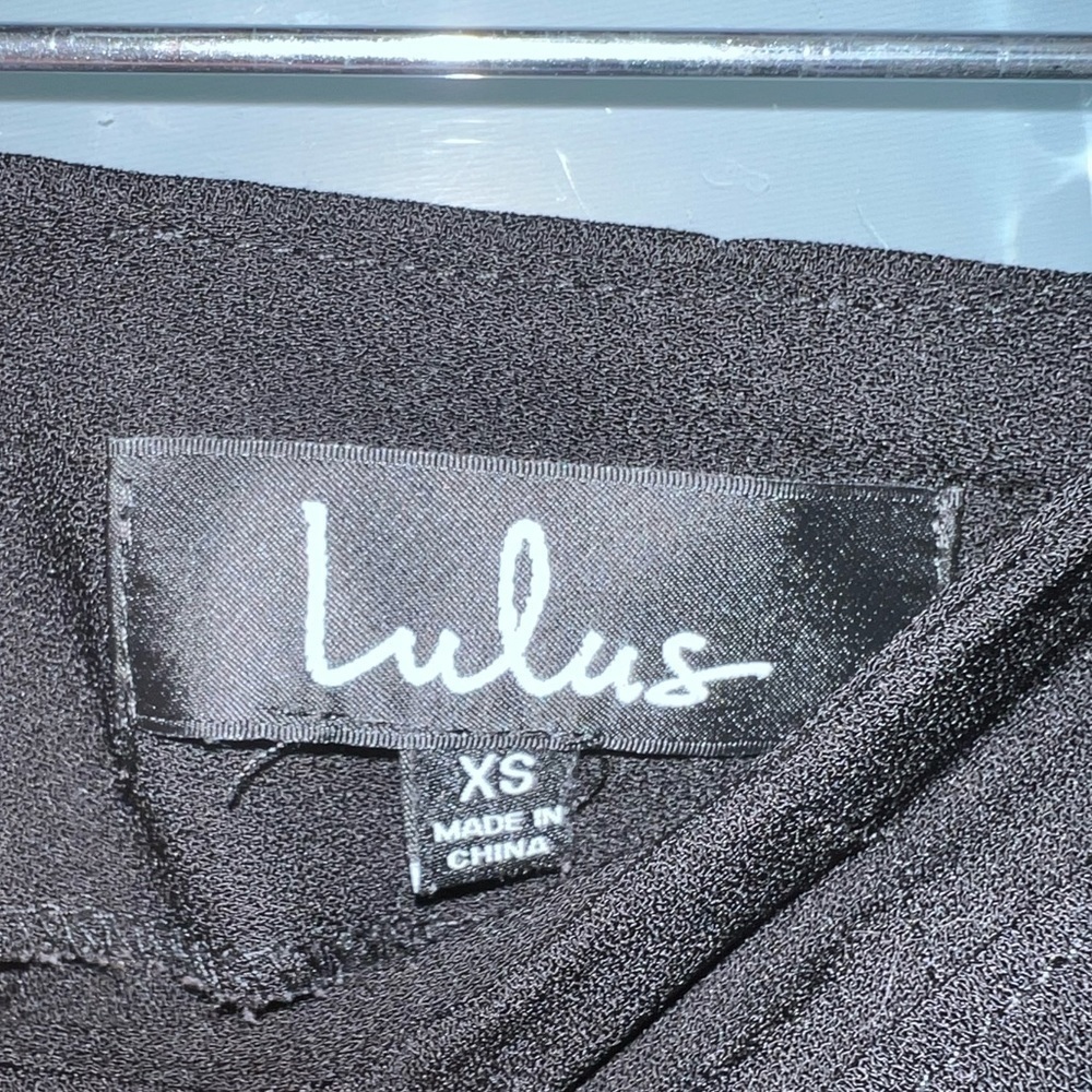 Lulu’s Pants - Picture 4 of 5